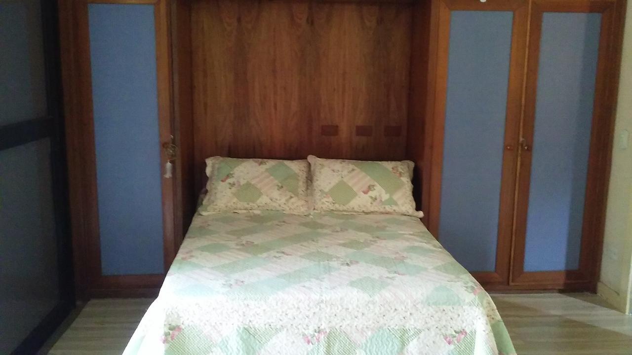 Reb Casa Itanhanga Bed & Breakfast
